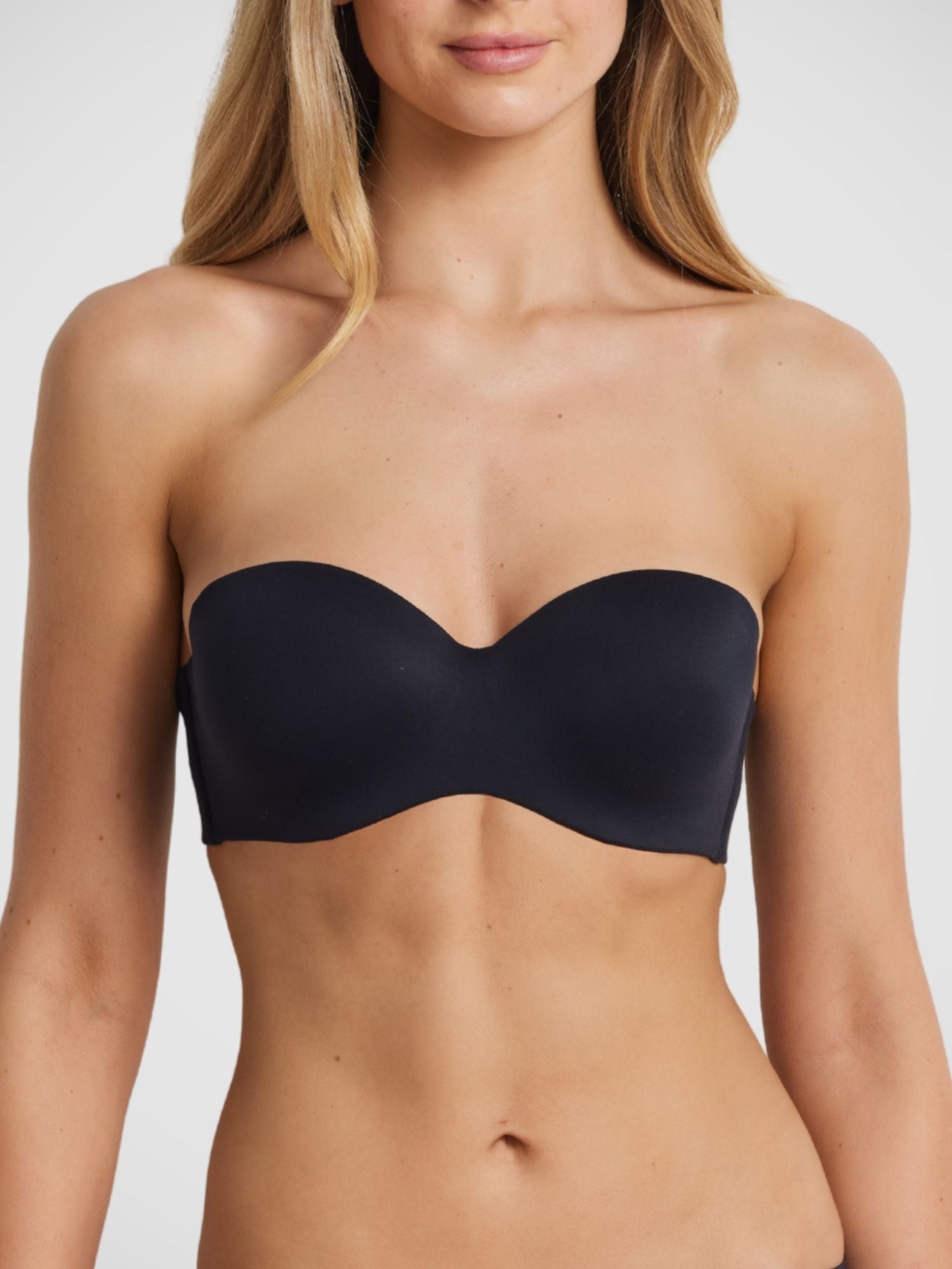 Memory Strapless Bra in Black, non-crease memory foam strapless bra wide wing elastic, model Milla front view