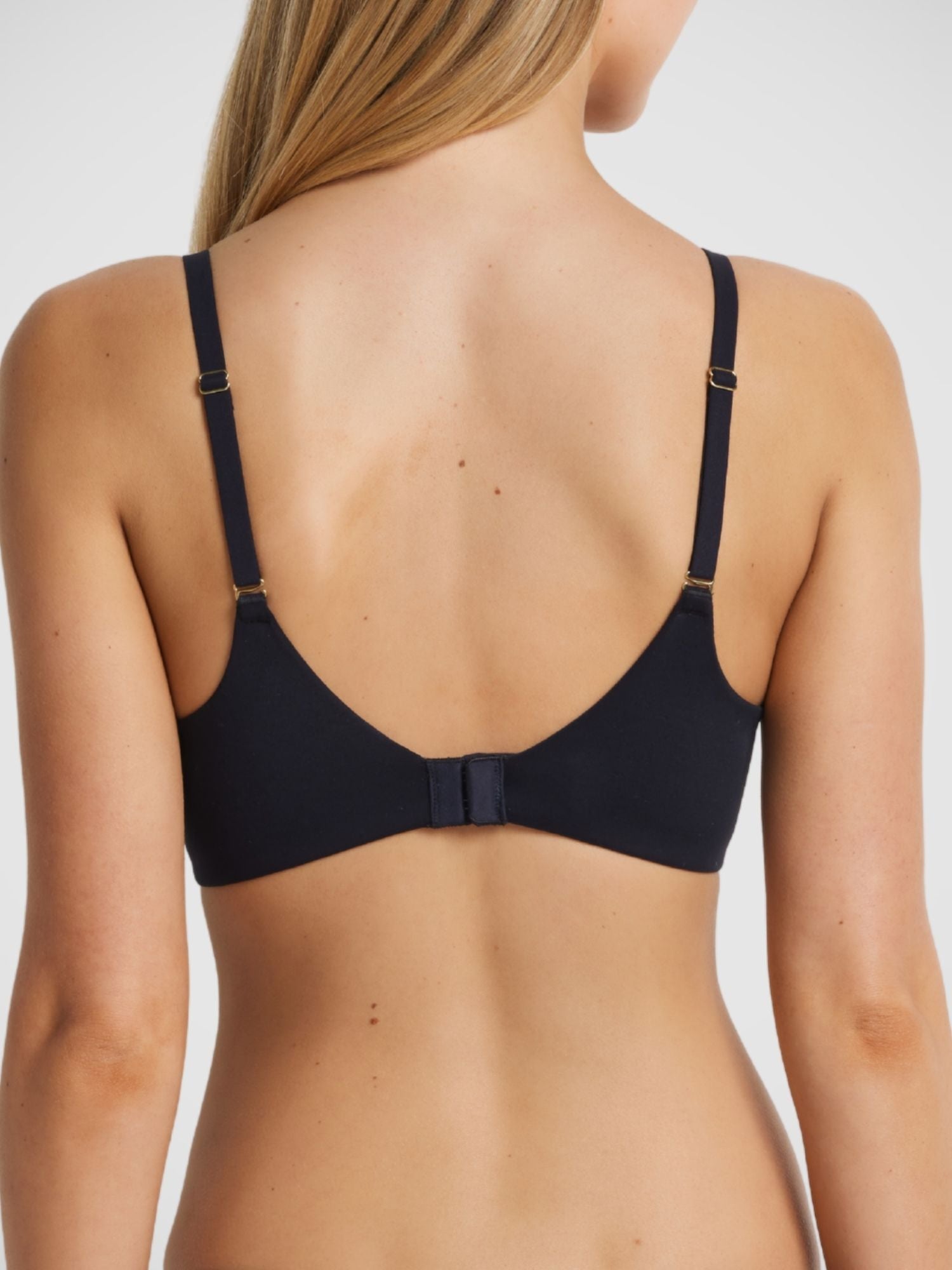 Memory T-Shirt Bra in Black, full coverage moulded memory foam lace t-shirt bra, model Milla front view