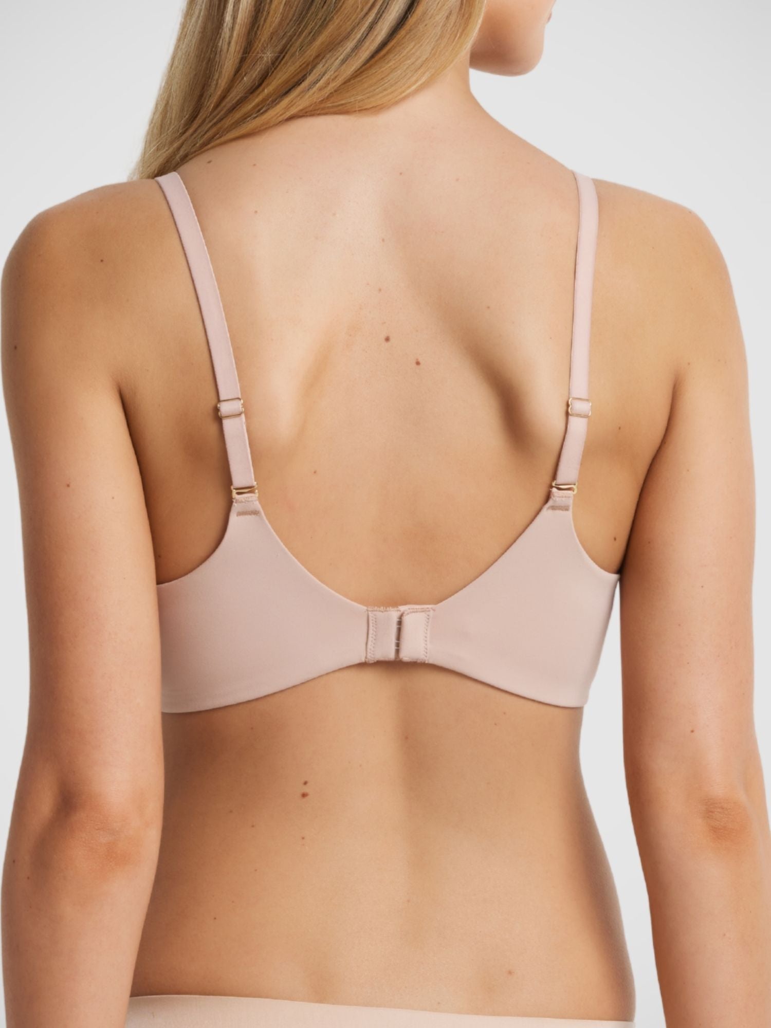 Memory T-Shirt Bra in Warm Taupe Jacquard, full coverage moulded memory foam lace t-shirt bra, model Milla front view