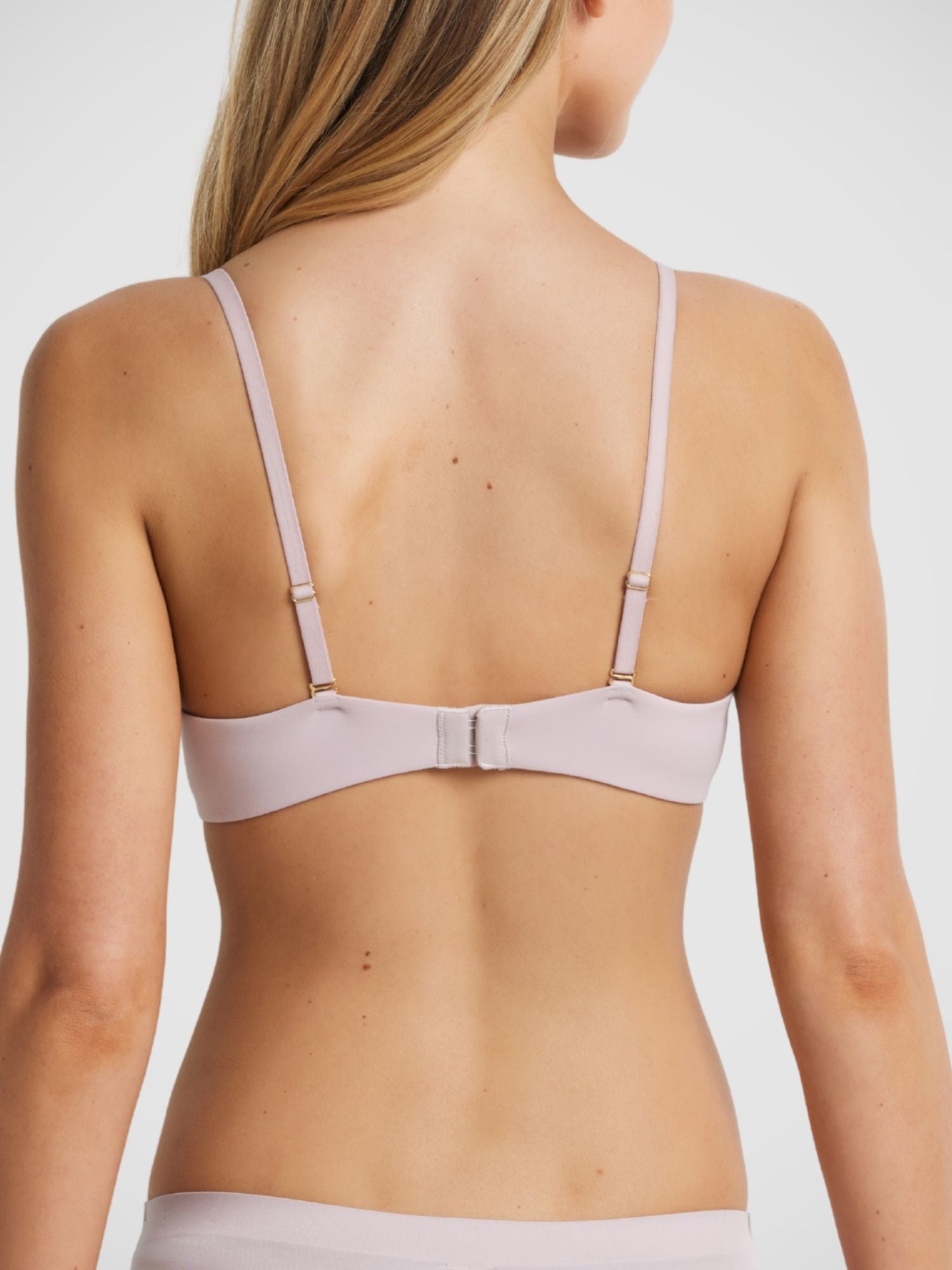 Fine Lines Memory Foam Contour Bra in Dusty Pink Jacquard lace, modelled by Milla