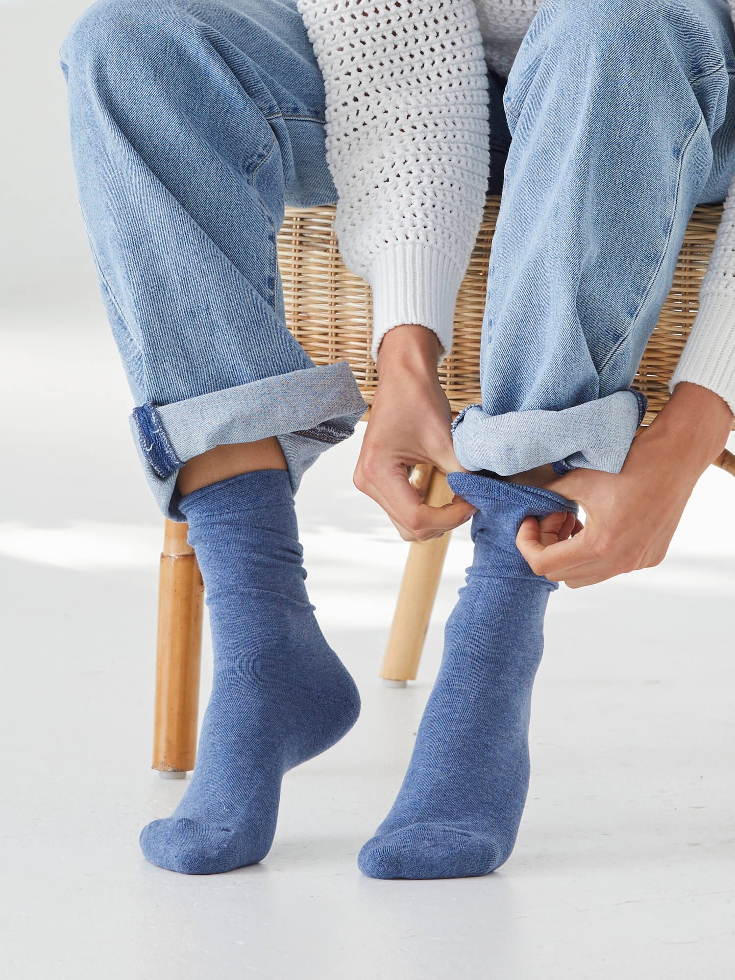 2 Pack Blue Ladies Cushion Foot Crew Socks - Fine Lines Lingerie